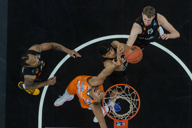 下坚实基础 下坚实基础